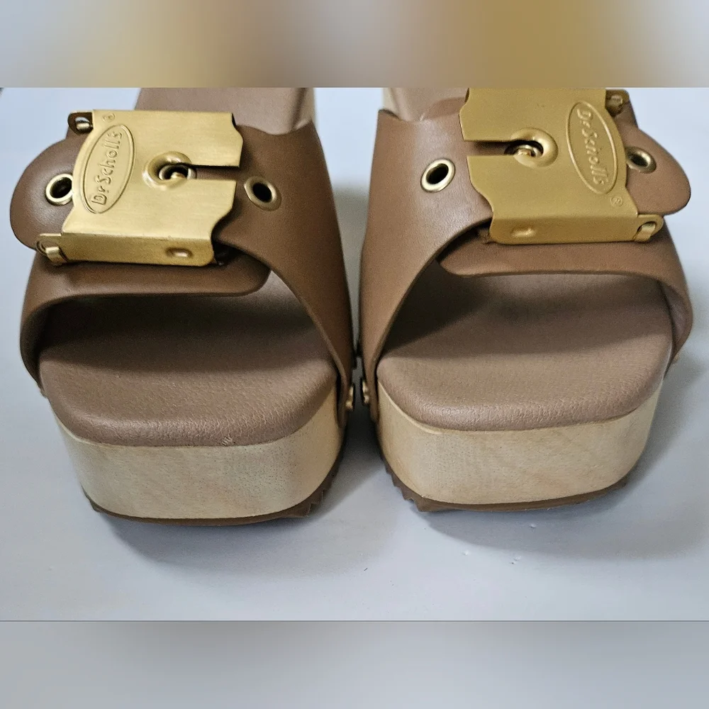 Dr. Scholl's Tan Sandals with Leather Straps and Wooden Sole - Picture 11 of 14